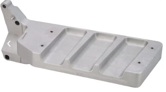 TD11-51-102R VOLVO LH FOOT STEP PLATE (TANGDE)